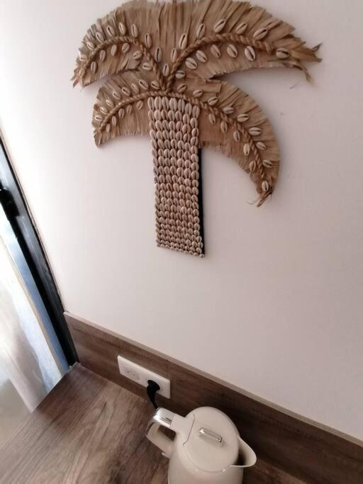 Superbe Studio Ethnique Apartment Hyeres Bagian luar foto